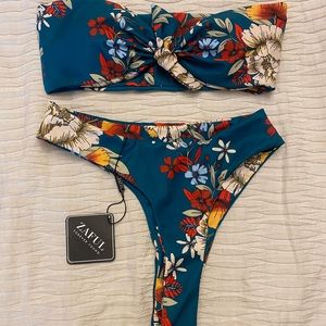 Zaful woman’s swimsuit New Without Tags Sz: S